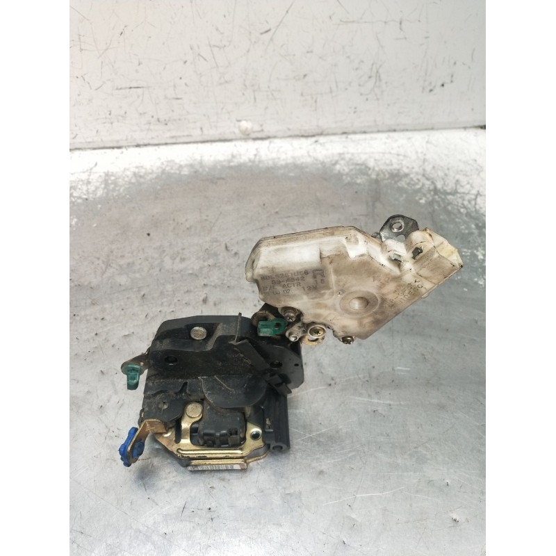 Recambio de motor cierre centralizado delantero derecho para nissan almera ii hatchback (n16) 1.5 dci referencia OEM IAM 8055261