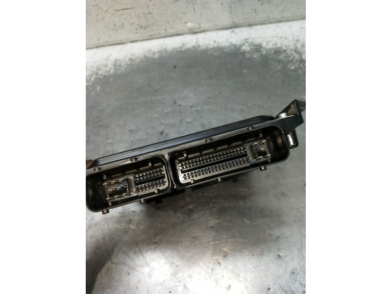 Recambio de centralita motor uce para mazda 5 (cr) 2.0 cd (cr19) referencia OEM IAM RF7P18881U 2758006684 2005