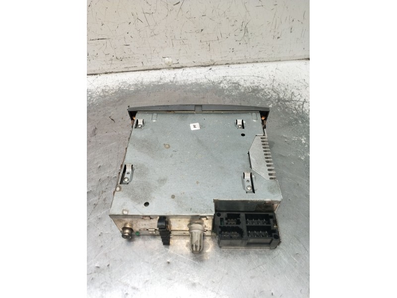 Recambio de sistema audio / radio cd para renault megane ii coupé-cabriolet (em0/1_) 1.9 dci referencia OEM IAM 8200666141 FD000