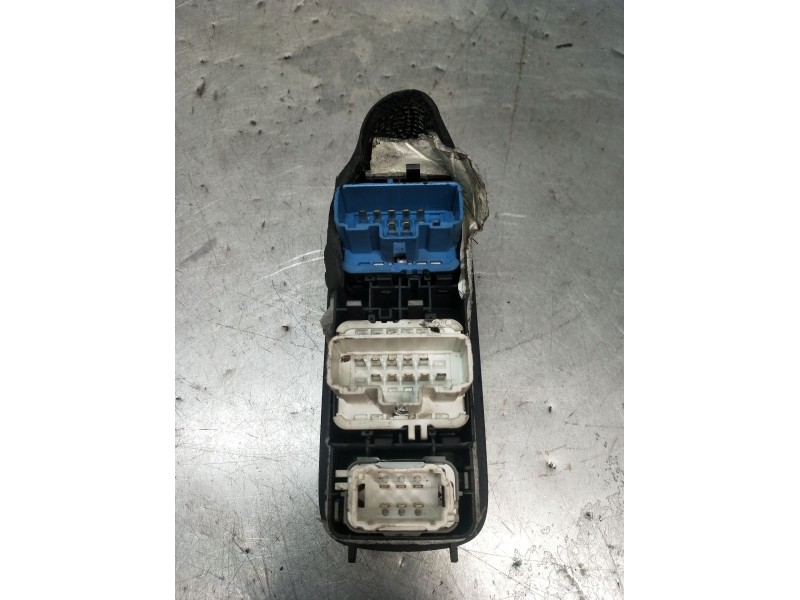Recambio de mando elevalunas delantero izquierdo para renault megane ii coupé-cabriolet (em0/1_) 1.9 dci referencia OEM IAM  2P 
