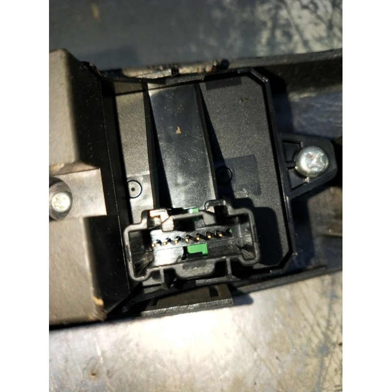 Recambio de mando elevalunas delantero izquierdo para mazda 5 (cr) 2.0 cd (cr19) referencia OEM IAM CC65684L6C 5P 2005