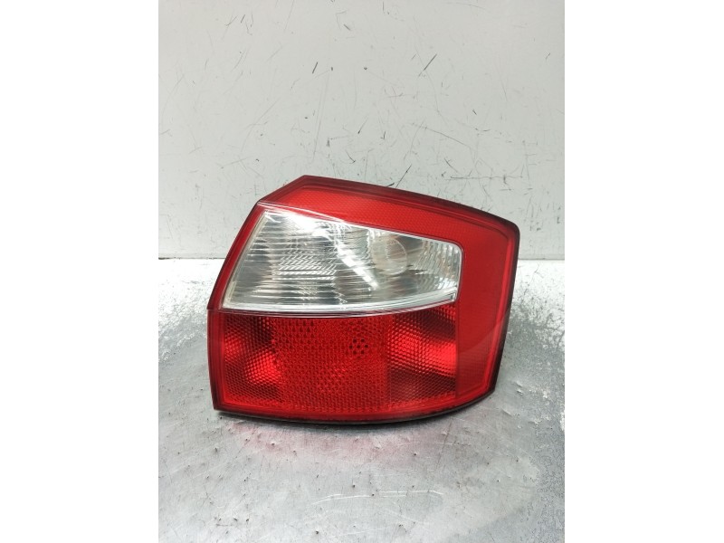 Recambio de piloto trasero derecho para audi a4 b6 (8e2) 1.8 t referencia OEM IAM 008330021227  2001