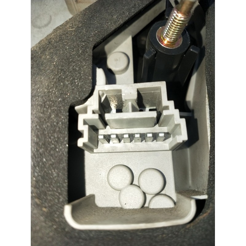 Recambio de piloto trasero izquierdo para renault megane ii coupé-cabriolet (em0/1_) 1.9 dci referencia OEM IAM   2003