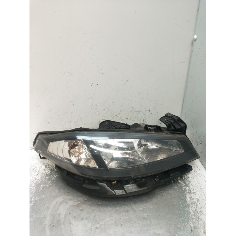 Recambio de faro derecho para renault laguna ii (bg0/1_) 1.6 16v (bg1g, bg1h) referencia OEM IAM 8200481197 89900470 