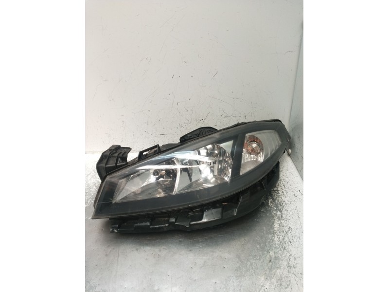 Recambio de faro izquierdo para renault laguna ii (bg0/1_) 1.6 16v (bg1g, bg1h) referencia OEM IAM 8200481196 89900469 