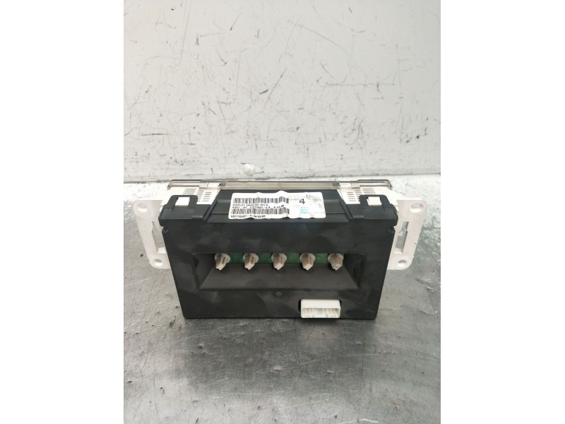 Recambio de pantalla multifuncion para nissan almera ii hatchback (n16) 1.5 dci referencia OEM IAM 28090BU701A 21677652 NS013245