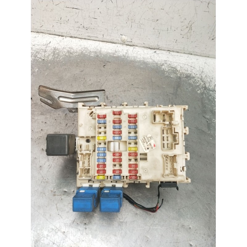 Recambio de caja reles / fusibles para nissan almera ii hatchback (n16) 1.5 dci referencia OEM IAM 243505M310 0801051 2002