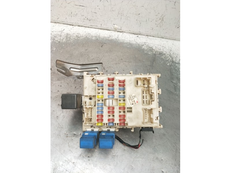 Recambio de caja reles / fusibles para nissan almera ii hatchback (n16) 1.5 dci referencia OEM IAM 243505M310 0801051 2002