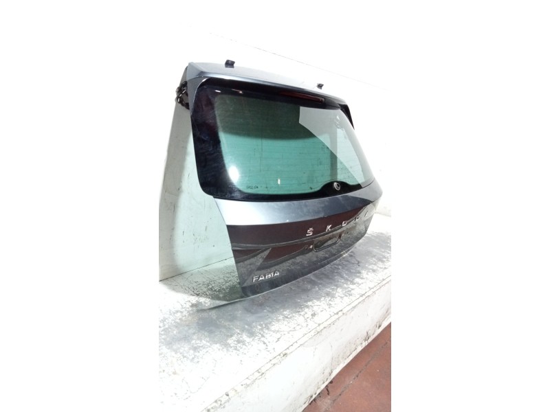 Recambio de porton trasero para skoda fabia 1.0 tsi referencia OEM IAM   