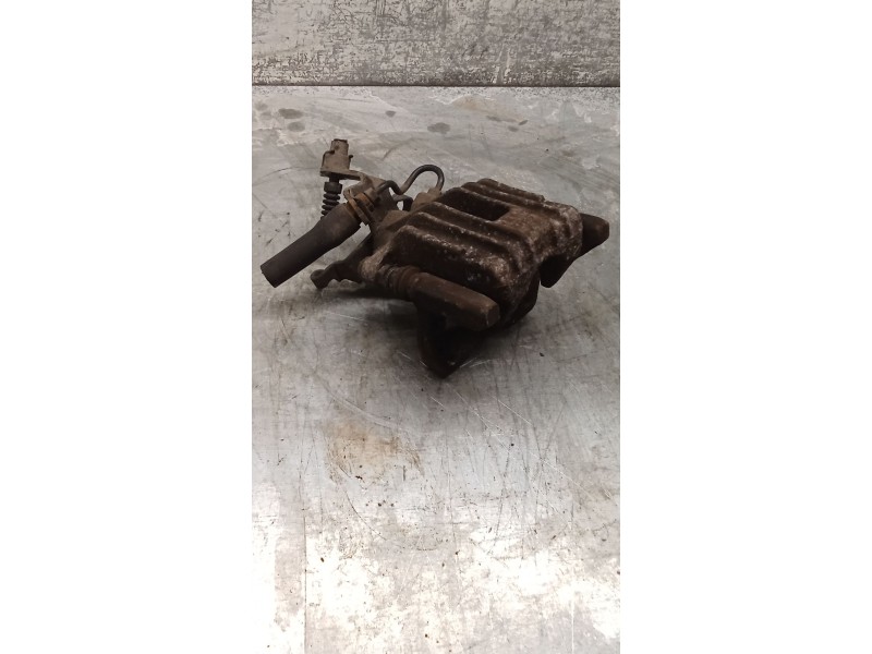 Recambio de pinza freno trasera derecha para volkswagen golf v (1k1) 1.9 tdi referencia OEM IAM  TRW 03