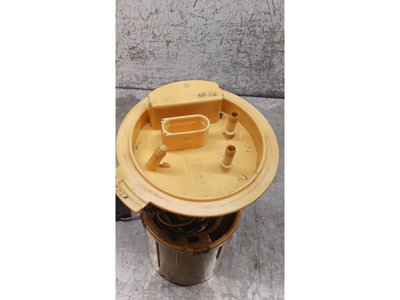Recambio de bomba combustible para volkswagen golf v (1k1) 1.9 tdi referencia OEM IAM 1K06919050D A2C53041385 03