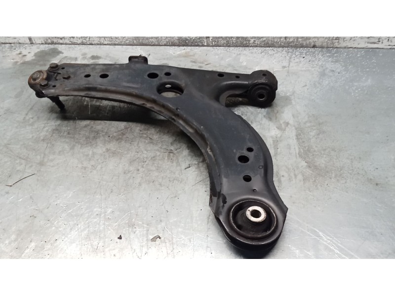 Recambio de brazo suspension inferior delantero derecho para volkswagen new beetle (9c1, 1c1) 1.9 tdi referencia OEM IAM   98