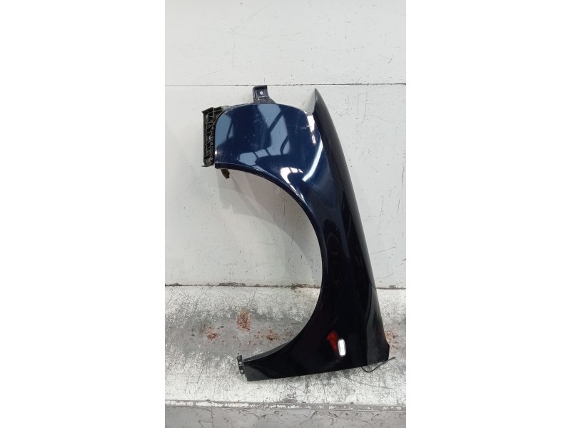 Recambio de aleta delantera izquierda para audi a6 c5 (4b2, 4b4) 2.4 referencia OEM IAM   