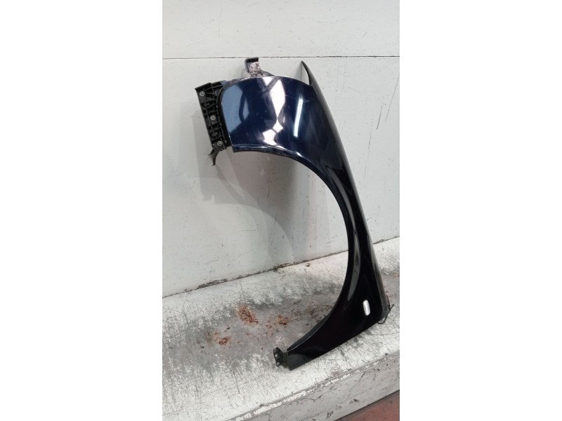 Recambio de aleta delantera izquierda para audi a6 c5 (4b2, 4b4) 2.4 referencia OEM IAM   