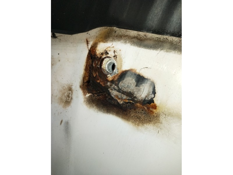 Recambio de porton trasero para nissan terrano ii (r20) 2.7 td 4wd referencia OEM IAM   