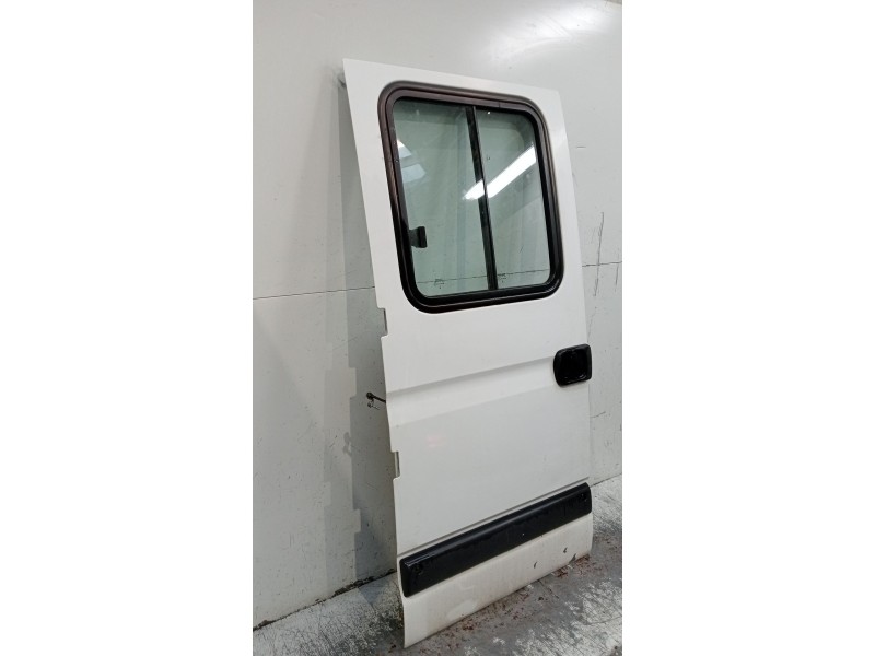 Recambio de puerta trasera izquierda para renault trucks mascott furgoneta 150.65 (a00300166) referencia OEM IAM   1998 4P