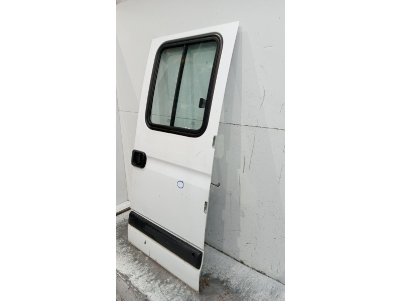 Recambio de puerta trasera derecha para renault trucks mascott furgoneta 150.65 (a00300166) referencia OEM IAM   1998 4P