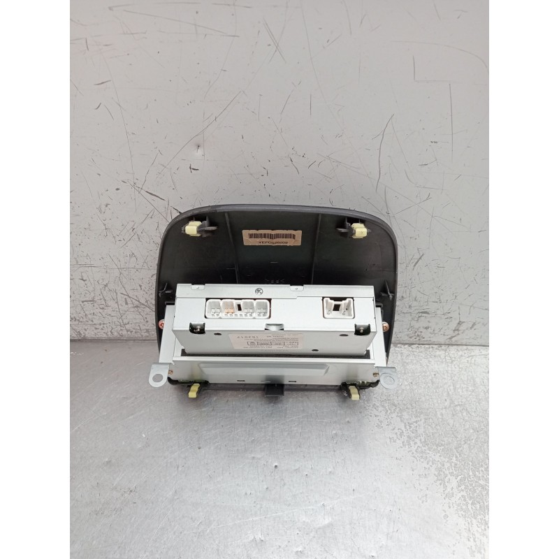 Recambio de sistema audio / radio cd para toyota corolla (_e11_) 1.4 16v (zze111_) referencia OEM IAM 8611002040B0 163017 CNTS79