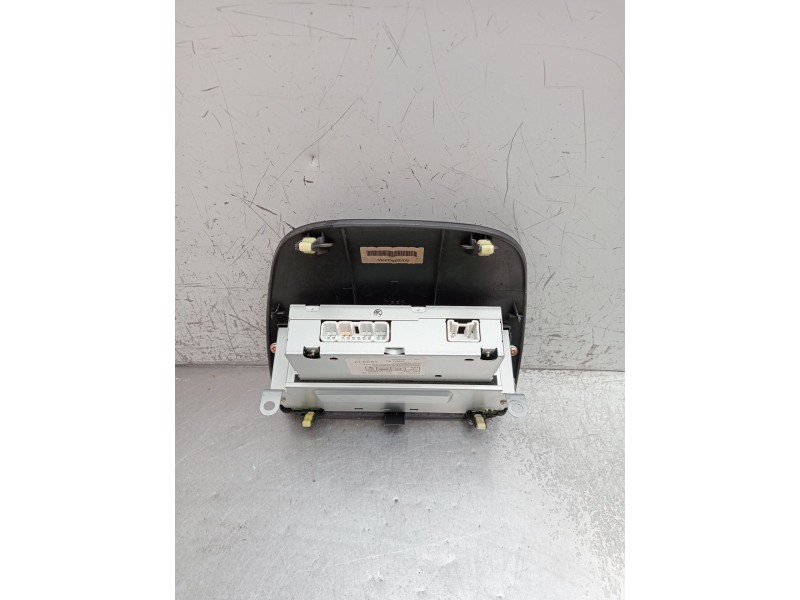 Recambio de sistema audio / radio cd para toyota corolla (_e11_) 1.4 16v (zze111_) referencia OEM IAM 8611002040B0 163017 CNTS79