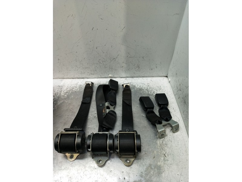 Recambio de juego cinturones trasero para ford fiesta v (jh_, jd_) 1.6 tdci referencia OEM IAM  3P 2005