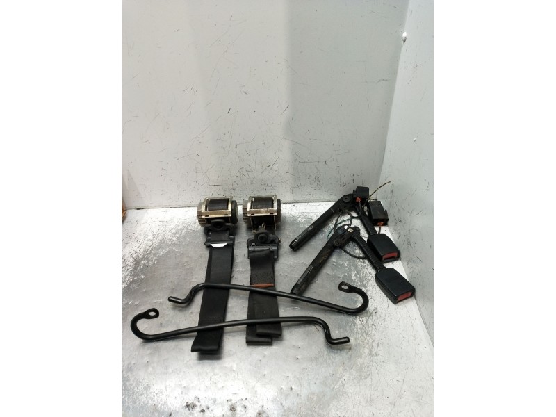 Recambio de juego cinturones delantero para ford fiesta v (jh_, jd_) 1.6 tdci referencia OEM IAM  3P 2005