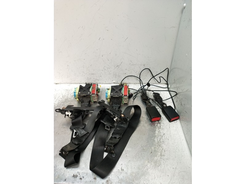 Recambio de juego cinturones delantero para saab 9-3 station wagon (e50) 1.9 tid referencia OEM IAM  5P 2005