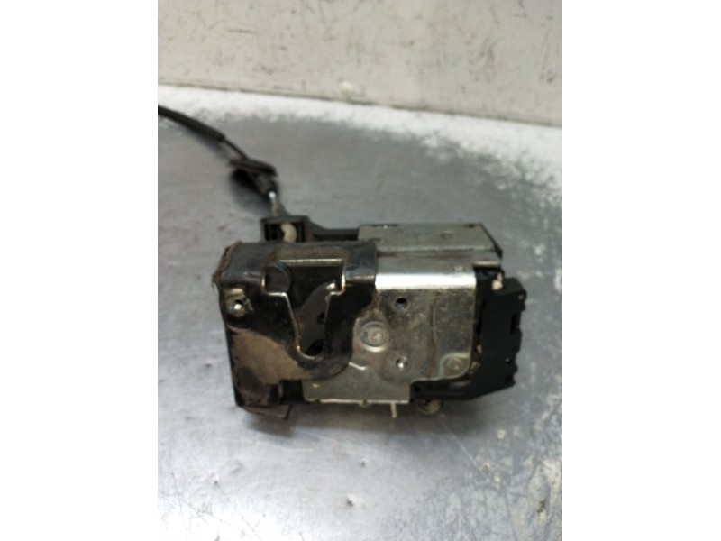 Recambio de motor cierre centralizado delantero izquierdo para ford fiesta v (jh_, jd_) 1.6 tdci referencia OEM IAM Y6C21ACLK360