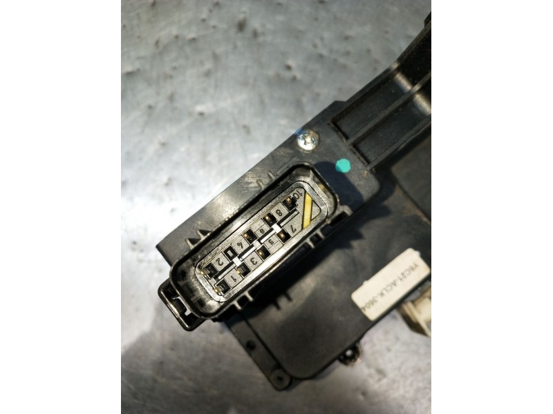 Recambio de motor cierre centralizado delantero izquierdo para ford fiesta v (jh_, jd_) 1.6 tdci referencia OEM IAM Y6C21ACLK360