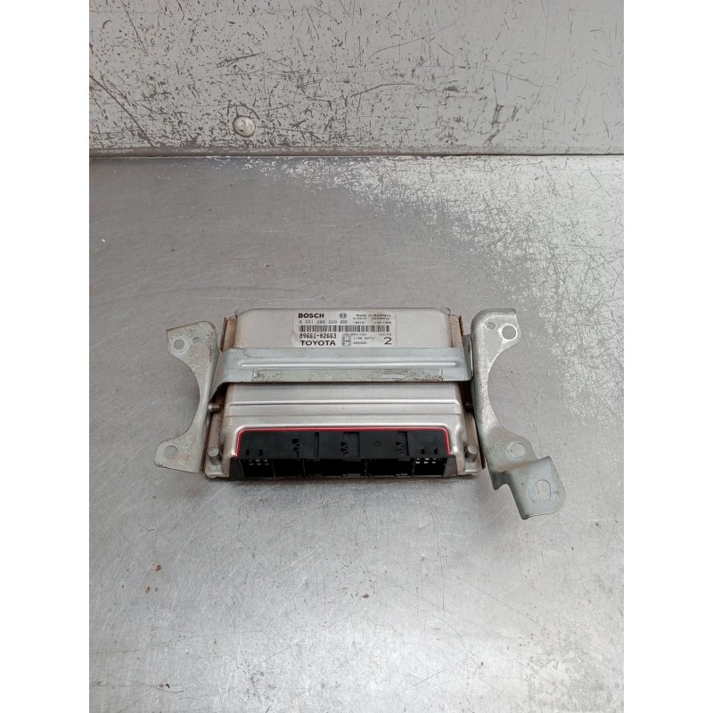 Recambio de centralita motor uce para toyota corolla (_e11_) 1.4 16v (zze111_) referencia OEM IAM 0261206229 8966102663 26SA8416