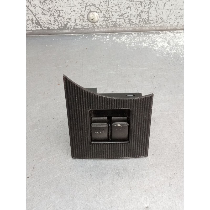 Recambio de mando elevalunas delantero izquierdo para mazda mx-5 (nc) 1.8 roadster coupe active+ (93kw) referencia OEM IAM 6173T