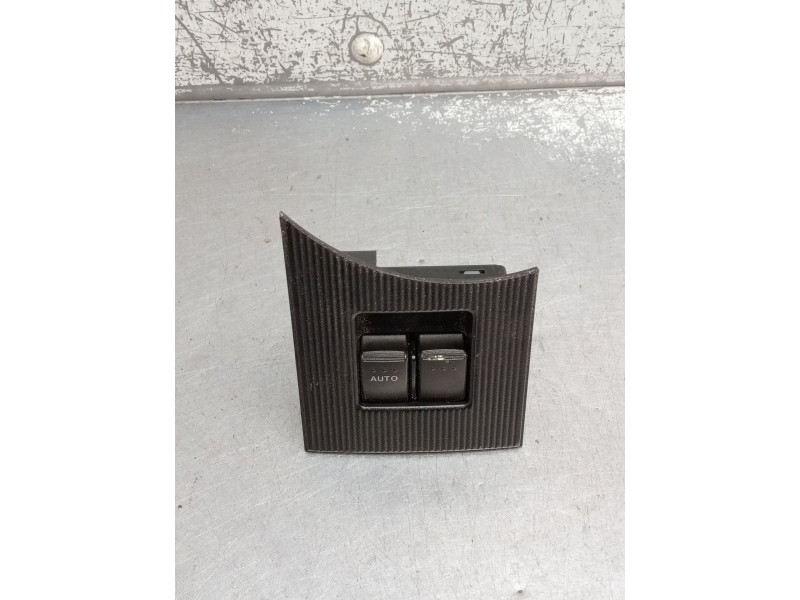 Recambio de mando elevalunas delantero izquierdo para mazda mx-5 (nc) 1.8 roadster coupe active+ (93kw) referencia OEM IAM 6173T