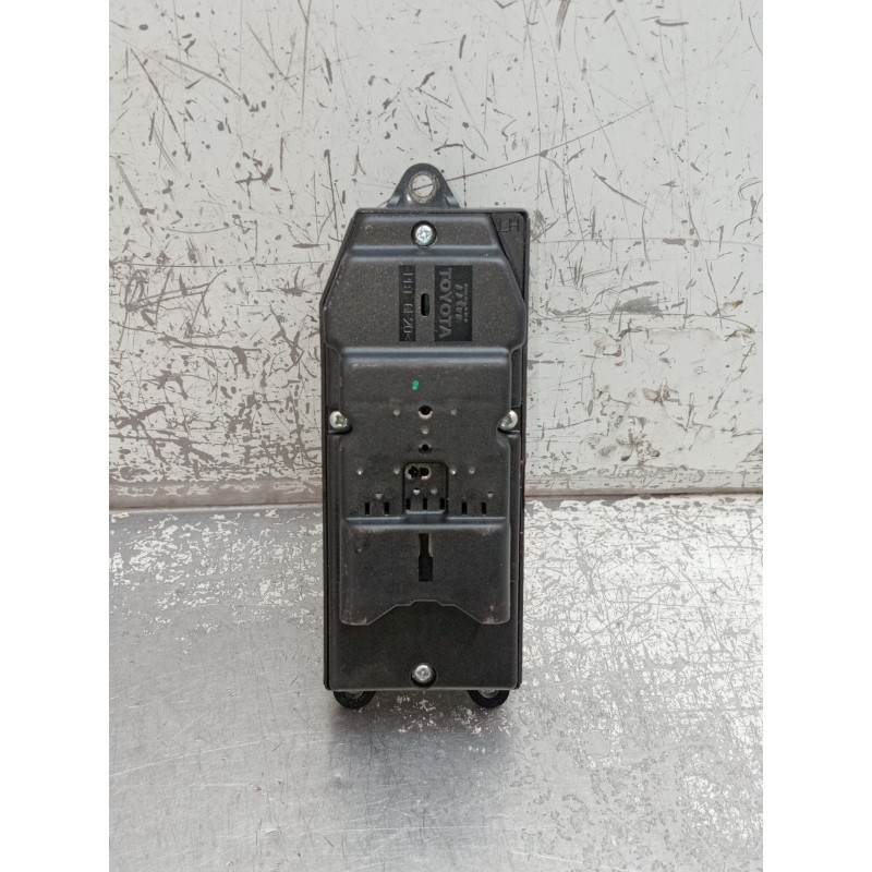 Recambio de mando elevalunas delantero izquierdo para toyota corolla (_e11_) 1.4 16v (zze111_) referencia OEM IAM   2000 5P