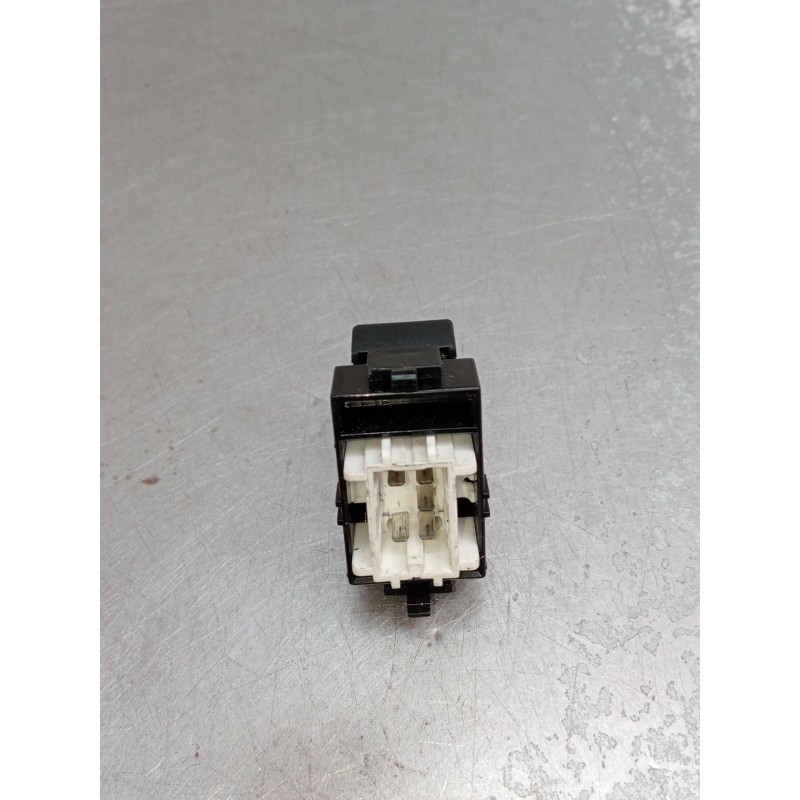 Recambio de mando elevalunas delantero derecho para toyota corolla (_e11_) 1.4 16v (zze111_) referencia OEM IAM   2000 5P