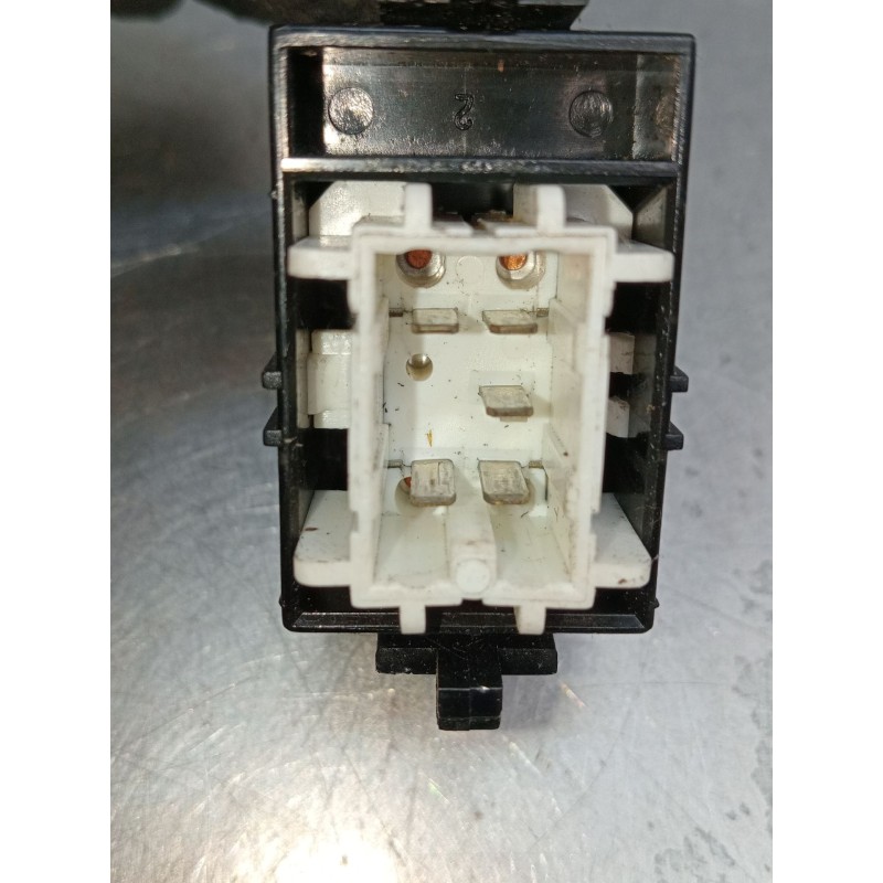 Recambio de mando elevalunas delantero derecho para toyota corolla (_e11_) 1.4 16v (zze111_) referencia OEM IAM   2000 5P