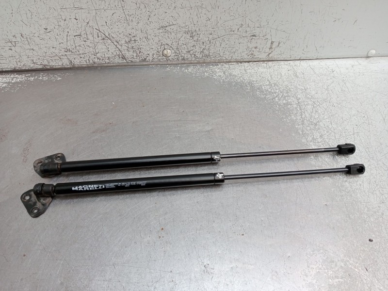 Recambio de amortiguadores maletero / porton para toyota corolla (_e11_) 1.4 16v (zze111_) referencia OEM IAM 430718500550 MM500