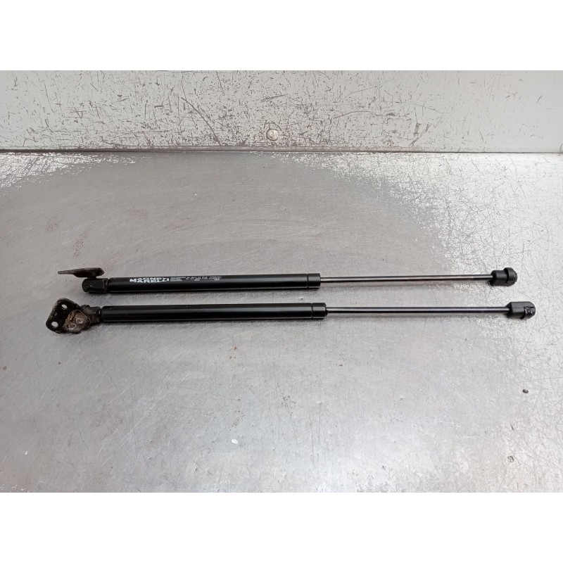 Recambio de amortiguadores maletero / porton para toyota corolla (_e11_) 1.4 16v (zze111_) referencia OEM IAM 430718500550 MM500