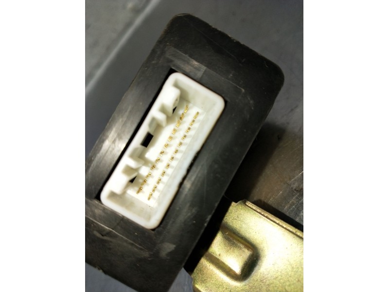 Recambio de modulo electronico para toyota avensis sedán (_t25_) 2.0 d-4d (cdt250_) referencia OEM IAM 8996005020 4YS97064724 35