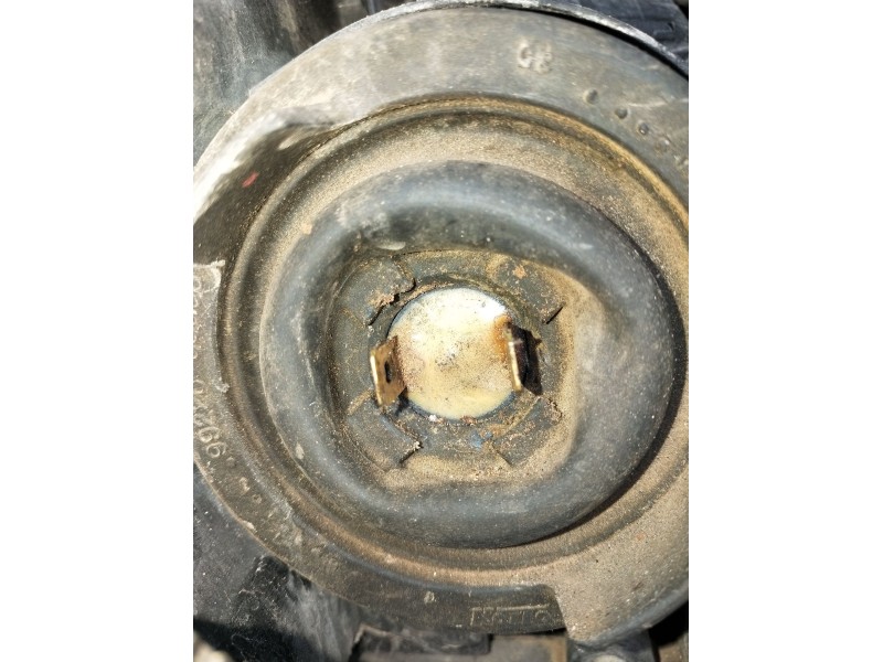 Recambio de faro izquierdo para toyota avensis sedán (_t25_) 2.0 d-4d (cdt250_) referencia OEM IAM   2003