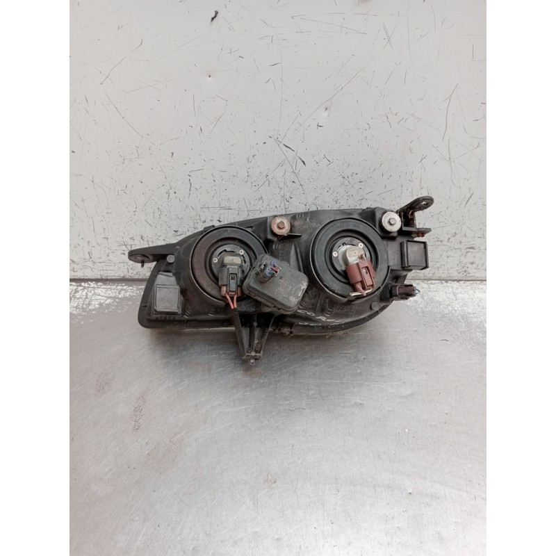 Recambio de faro derecho para toyota corolla (_e11_) 1.4 16v (zze111_) referencia OEM IAM   2000