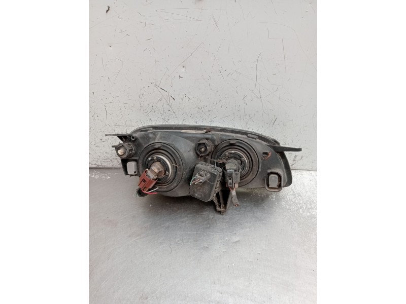 Recambio de faro izquierdo para toyota corolla (_e11_) 1.4 16v (zze111_) referencia OEM IAM   2000