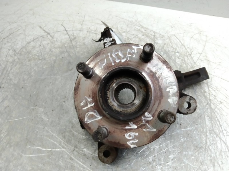 Recambio de mangueta delantera derecha para nissan micra (k11) 1.0 16v cat referencia OEM IAM   