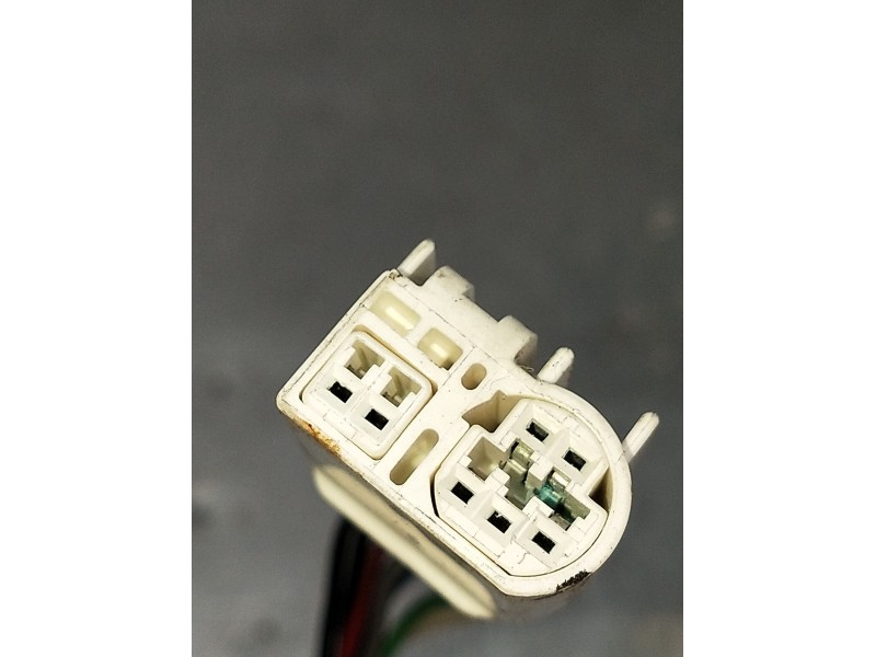 Recambio de retrovisor izquierdo para toyota avensis sedán (_t25_) 2.0 d-4d (cdt250_) referencia OEM IAM  ELÉCTRICO 2003