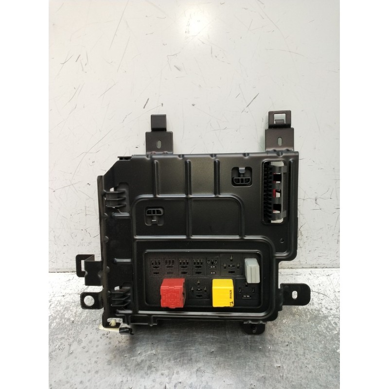 Recambio de caja reles / fusibles para saab 9-3 station wagon (e50) 1.9 tid referencia OEM IAM 12766740 519161103 00037635 2005