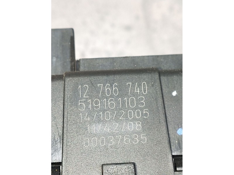 Recambio de caja reles / fusibles para saab 9-3 station wagon (e50) 1.9 tid referencia OEM IAM 12766740 519161103 00037635 2005