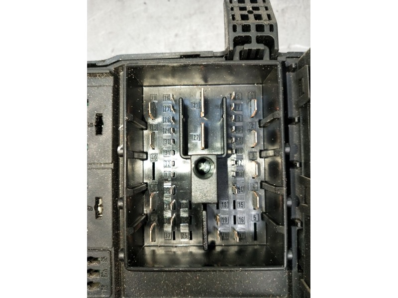 Recambio de caja reles / fusibles para saab 9-3 station wagon (e50) 1.9 tid referencia OEM IAM 12760595 SC718810500 A6U5A0101108