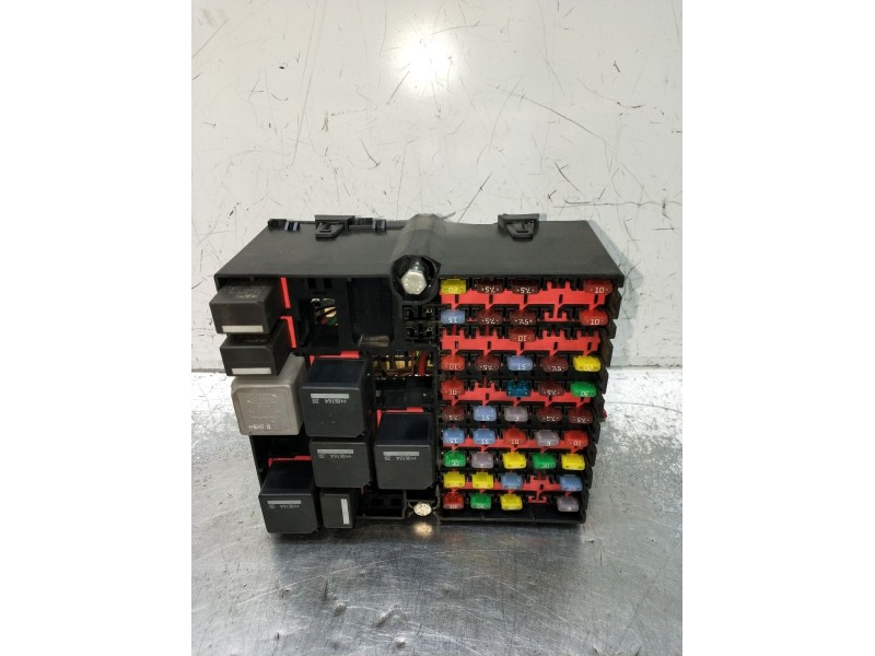 Recambio de caja reles / fusibles para ford fiesta v (jh_, jd_) 1.6 tdci referencia OEM IAM 6S6T14401HCD EE01E11730507000 2005