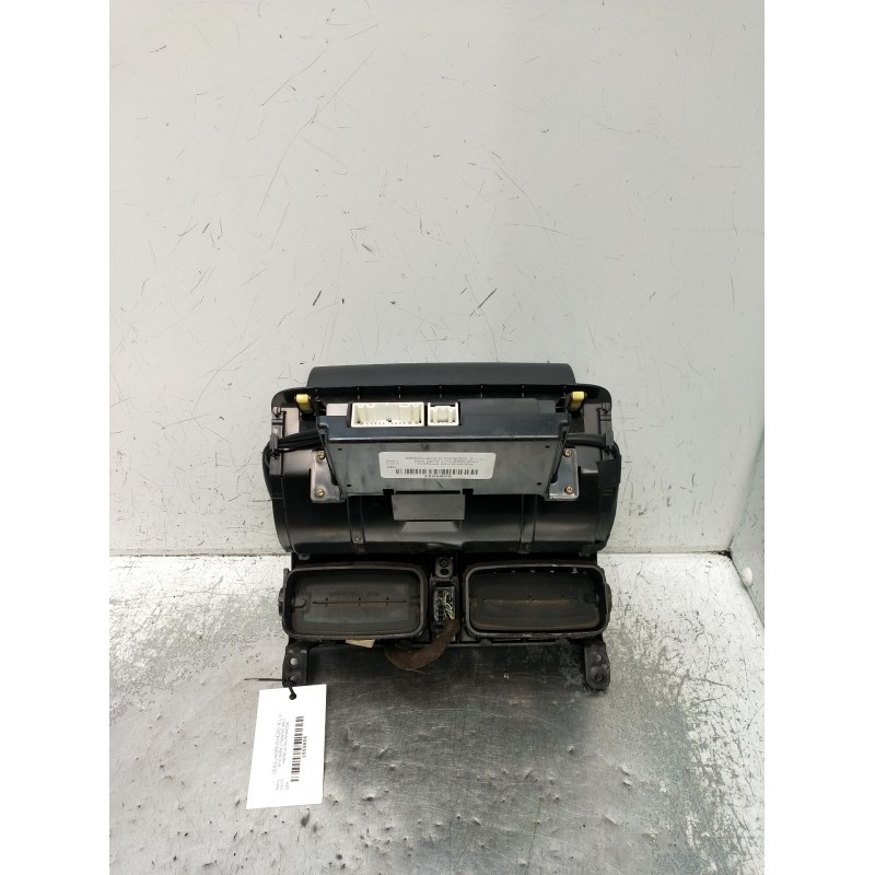 Recambio de pantalla multifuncion para toyota avensis sedán (_t25_) 2.0 d-4d (cdt250_) referencia OEM IAM 5540420330  2003