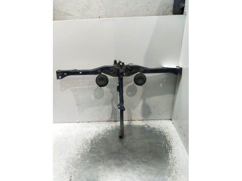 Recambio de panel frontal para toyota avensis sedán (_t25_) 2.0 d-4d (cdt250_) referencia OEM IAM   