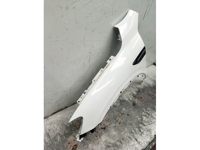 Recambio de aleta delantera izquierda para renault arkana i (lcm_, ldn_) 1.6 e-tech 145 (ldmu) referencia OEM IAM   2020