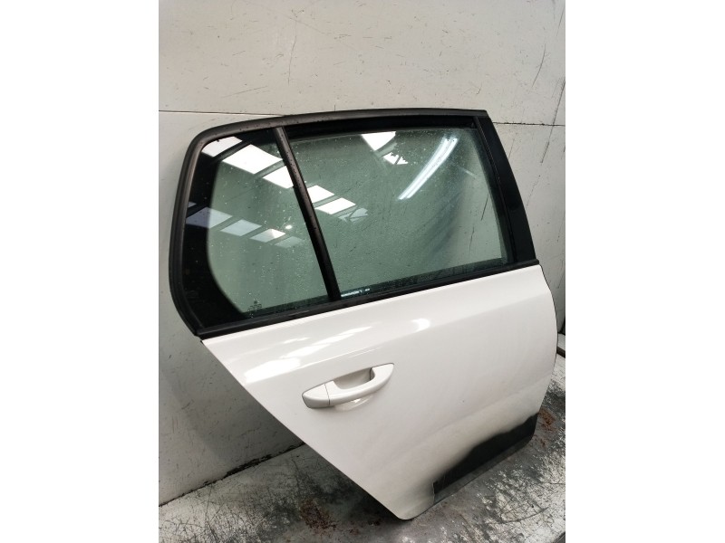 Recambio de puerta trasera derecha para volkswagen golf vi (5k1) 1.6 tdi referencia OEM IAM  5P 